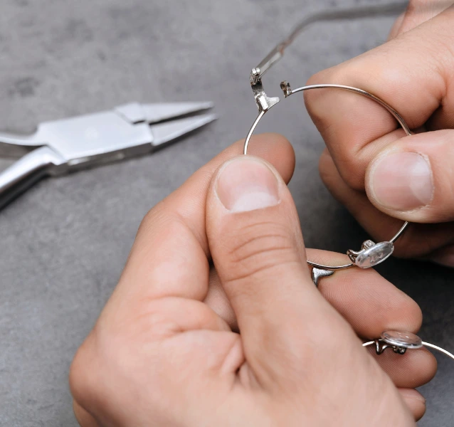Fabrication atelier, Opticalia Comptoir Vision
